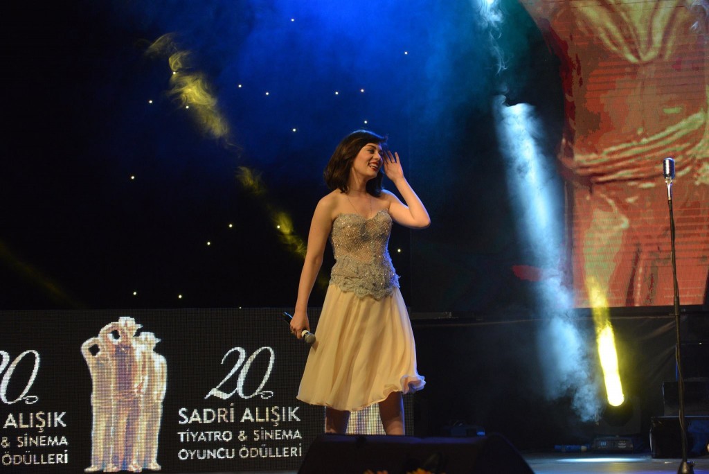demet evgar-2