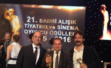 21.SADRİ ALIŞIK TİYATRO ÖDÜLLERİ -DRAM- YARDIMCI ROLDE YILIN EN BAŞARILI ERKEK OYUNCUSU: