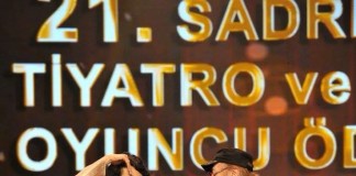 TUĞÇE ALTUĞ 21. SADRİ ALIŞIK TİYATRO (DRAM) YARDIMCI ROLDE YILIN EN BAŞARILI KADIN OYUNCUSU ÖDÜLÜNÜ ALDI
