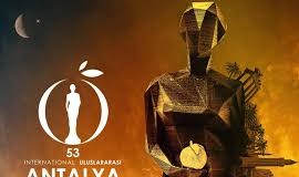 Ecem Uzun Tereddüt’teki rolü ile 53. Altın Portakal Film Festivali’nin En iyi Kadın Oyuncusu