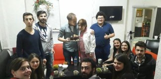 Çığırsızlar Tiyatrosu İhtiyaç Sahipleri İçin oynuyor