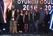 Yolcu Tiyatro-Ersin Umut Güler Ödül Konuşması İzleyenleri Ağlattı