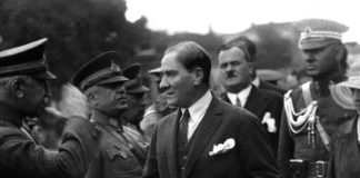 Zafer Bayramı’ında Atatürk Fotoğrafları Sergisi