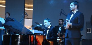 9 EYLÜL COŞKUSU BEHZAT GERÇEKER VE ENBE ORKESTRASI İLE YAŞANDI