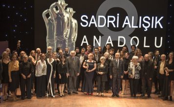 “8.SADRİ ALIŞIK ANADOLU TİYATRO OYUNCU ÖDÜLLERİ’’ SAHİPLERİNİ BULDU…