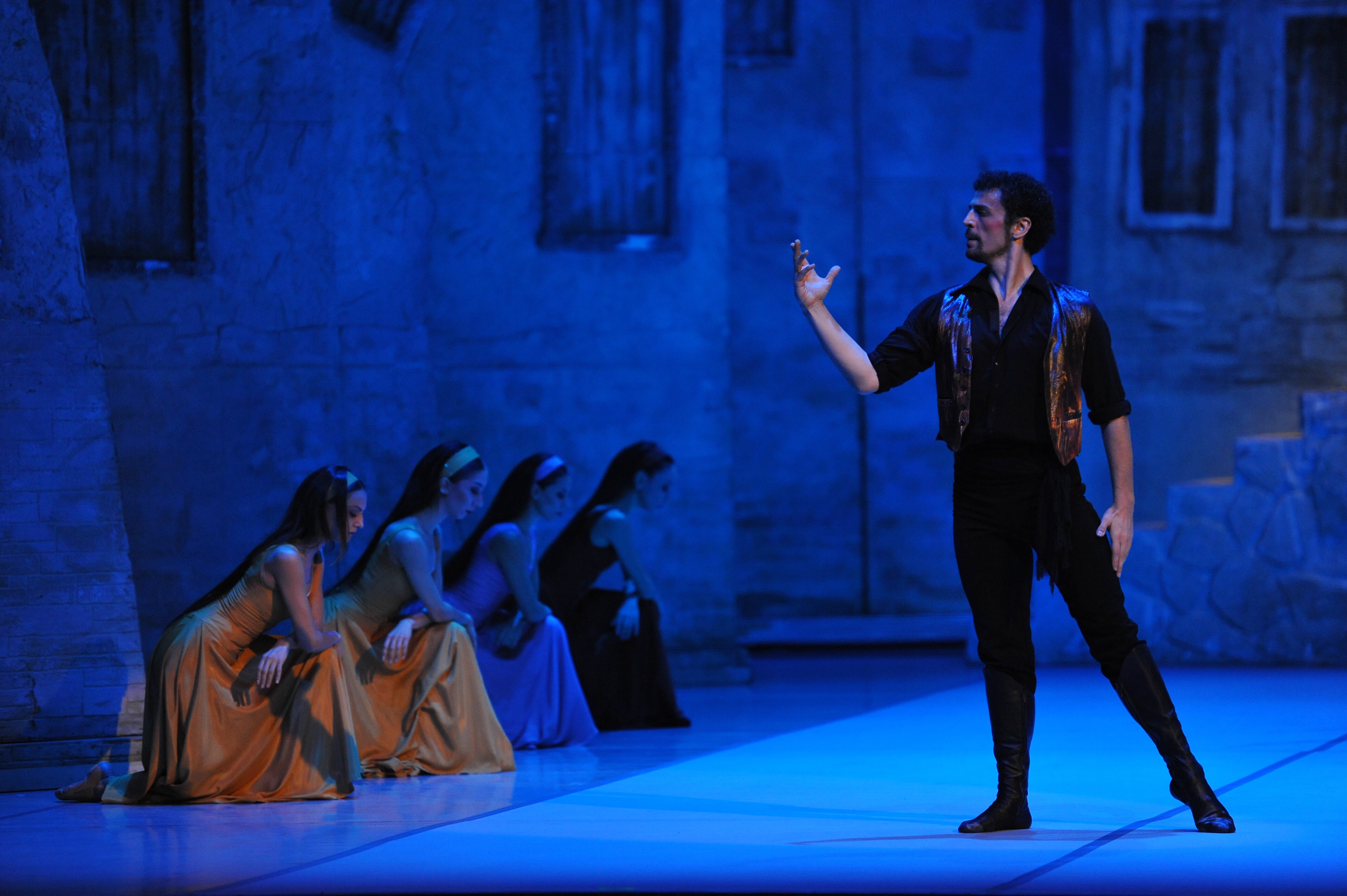 Zorba” Sahnelendi