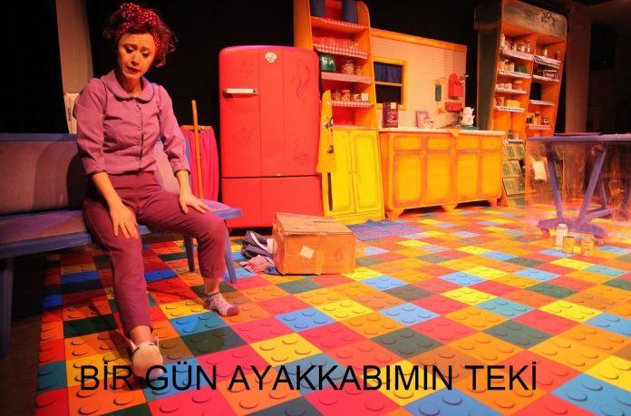 Bir-Gun-Ayakkabimin-Teki--(6)