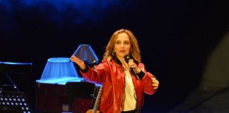 Sertab Erener : Aşkın İçini de Boşalttılar”