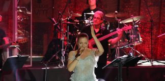 Candan Erçetin ile Kuşadası Konserleri