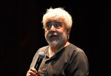 UĞUR YÜCEL BU KEZ DATÇA’DA GÜLDÜRDÜ