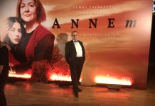 Annem Filminin Galasında Halkla İlişkiler Skandalı