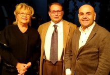 NEVRA SEREZLİ ‘AĞAÇLAR AYAKTA ÖLÜR’ OYUNU İLE TİYATRO SAHNESİNE DÖNÜŞ YAPTI