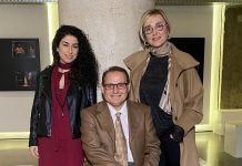 Berna Laçin’in Hayal Satıcısı Oyunu için 60 ilin Barosundan Destek Geldi