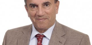 Üstün Dökmen ile Küçük Şeyler Ankara seyircisi ile buluyor